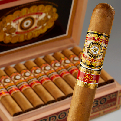 Perdomo 30th Anniversary Box-Pressed Connecticut